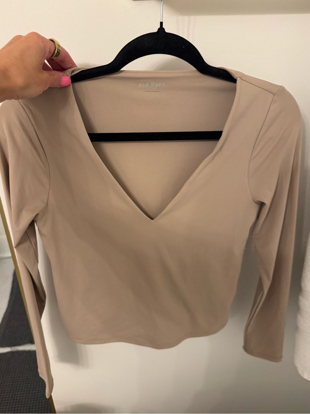 Old Navy Women's V-Neck Long Sleeve Top - Beige Small